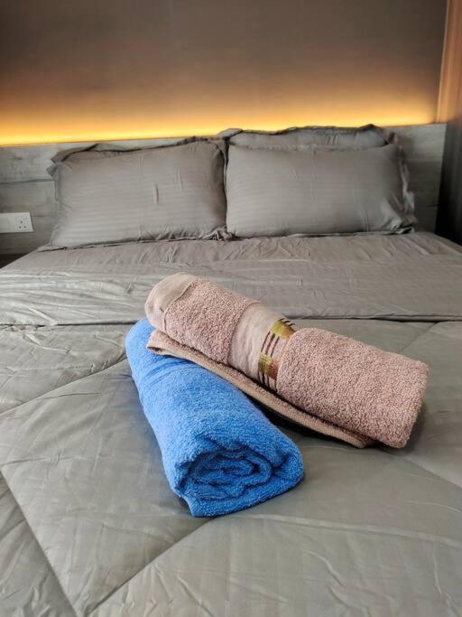 Urban360 Pool View With Netflix And Wifi Apartment Batu Caves Ngoại thất bức ảnh