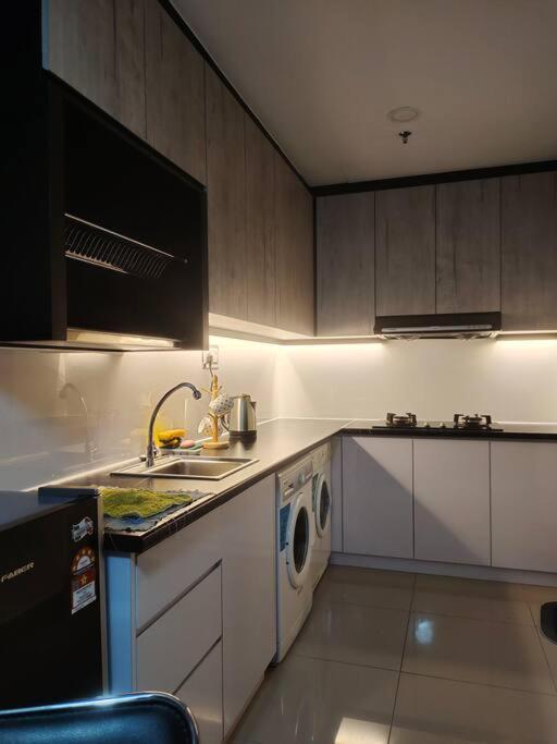 Urban360 Pool View With Netflix And Wifi Apartment Batu Caves Ngoại thất bức ảnh