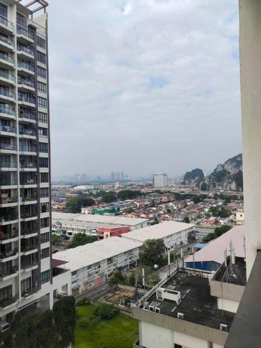 Urban360 Pool View With Netflix And Wifi Apartment Batu Caves Ngoại thất bức ảnh